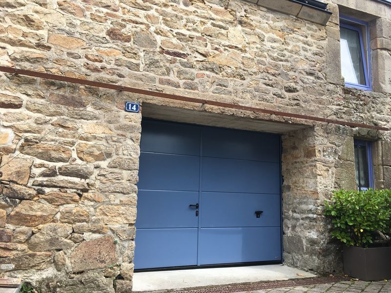 Porte de garage sur-mesure - Sectionnelle, latérale, battante