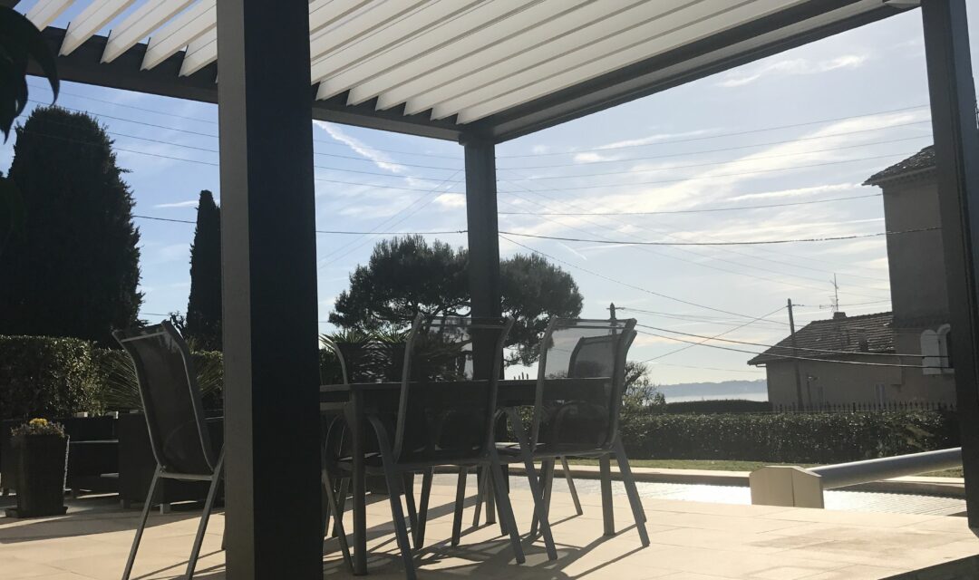 realisation-lef-villeneuve-loubet-pergola-bioclimatique-1490x1180