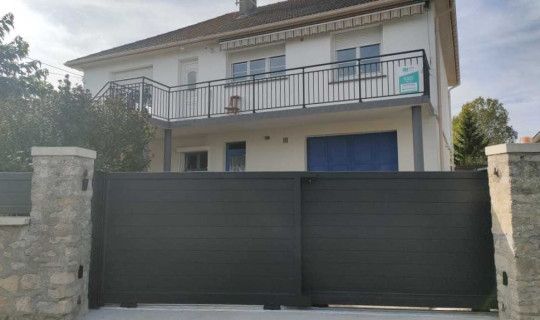 portail-coulissant-SOMFY-HORIZALarnaud-hacault(2)